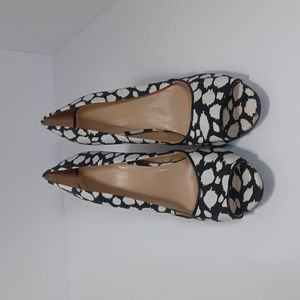 Ladies retro 4" yellow heels size 9 blk, wht, fabric upper like new